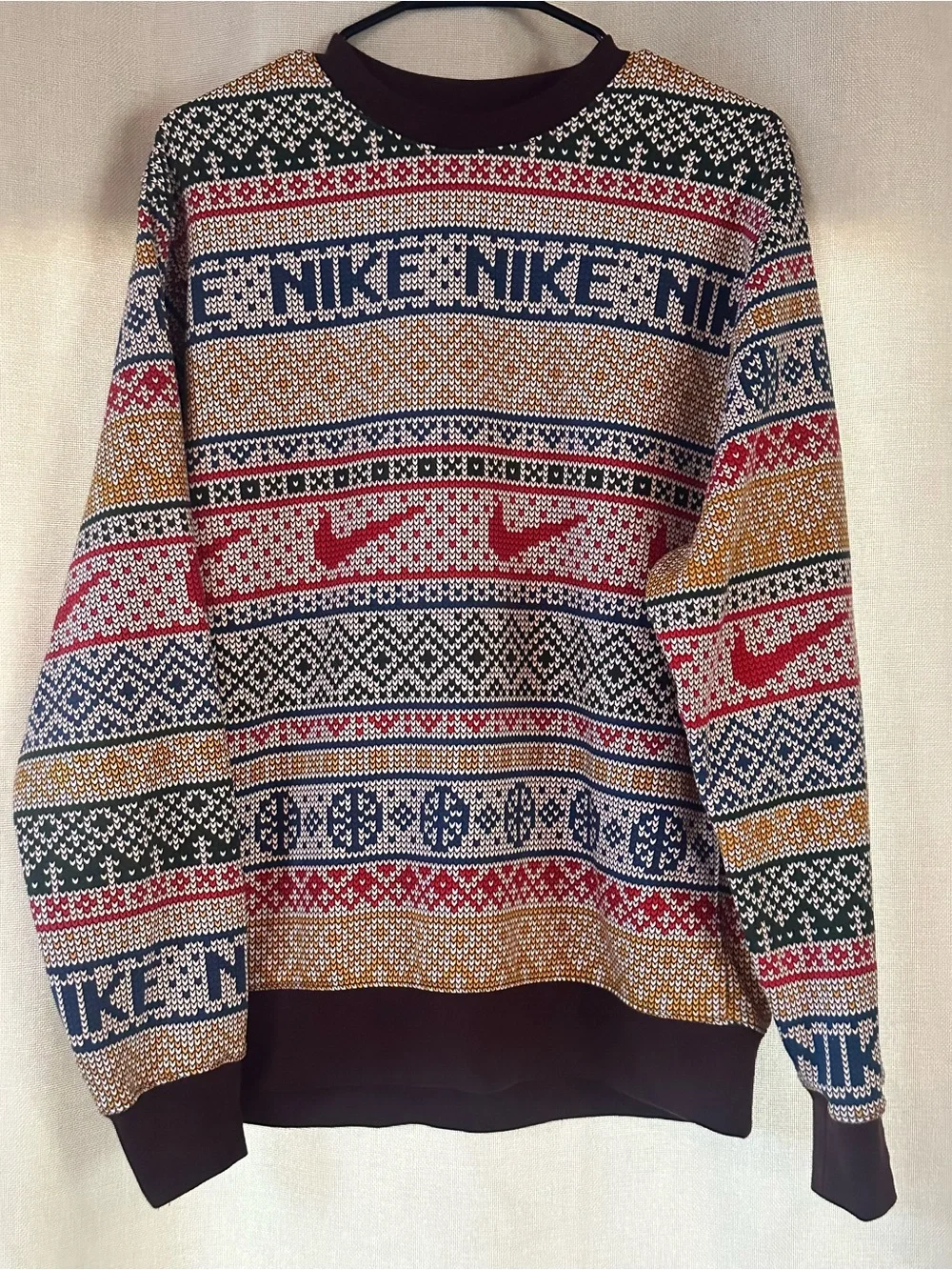 Men’s Nike Sportswear Club Fleece Holiday Crewneck Sweatshirt